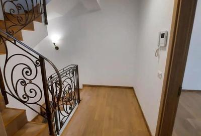 Casă cu 5 camere cu Canalizare în Mihai Bravu - 13