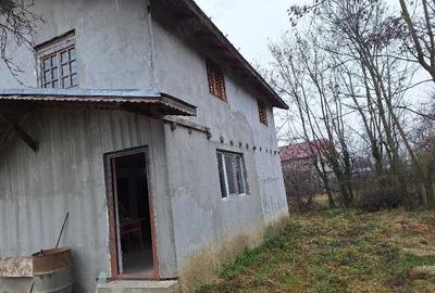 Casă în Teișani - 9