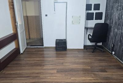 Inchiriez spatiu comercial in Deva, zona A. Iancu (Catedrala), etaj 1, - 7
