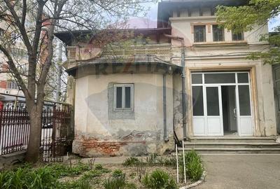 Casa de vanzare in centrul Galatiului - istorie si potential real - 1