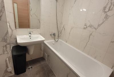 Apartament cu 2 camere decomandat în Tractorul
