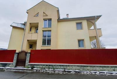 Casă individuală cu 10 camere cu Garaj în Calea Moldovei - 2