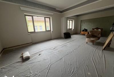 Casă cu 3 camere cu Teren 50 Mp în Cetate