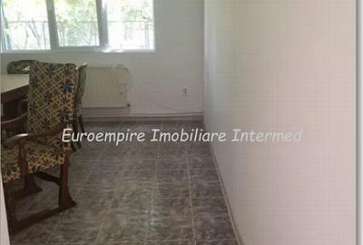 Casă cu 2 camere cu Teren 100 Mp în Brătianu