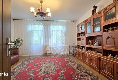 Casă cu 4 camere cu Teren 2600 Mp în Moșnița Nouă