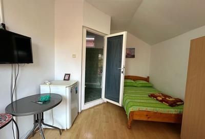 Casă cu 10 camere cu Canalizare în Est - 9