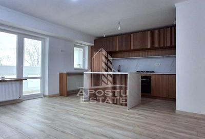 Apartament samanta cu 3 camere in zona Polivalenta - 1