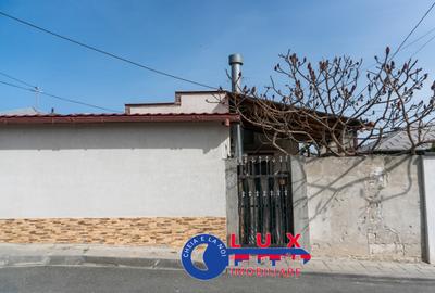 Casă individuală cu 2 camere în Sud