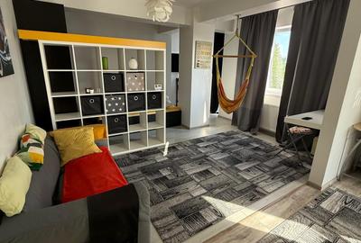 Apartament cu 2 camere decomandat, mobilat în Central