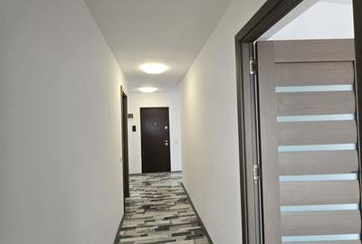 Apartament cu 3 camere semidecomandat în Central - 1