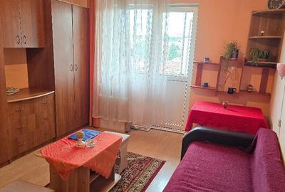 Vand apartament cu 2 camere in Deva, Sala Sporturilor in P-uri, et 3 - 2
