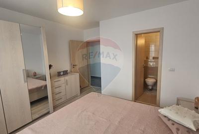 Apartament cu 3 camere decomandat, mobilat în Tractorul - 5