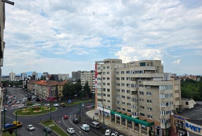 Apartament cu trei camere 80mp, Central