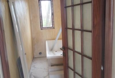 Casă cu 3 camere cu Teren 5800 Mp în Militari - 8