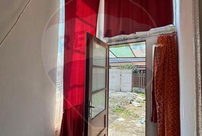 Spațiu comercial, în Pârneava - 2
