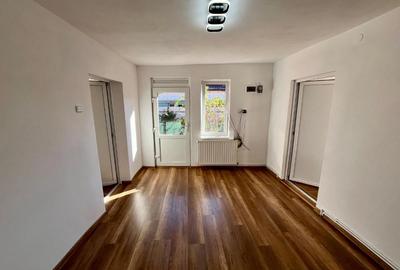 Casă individuală cu 3 camere cu Canalizare în Zărnești - 3