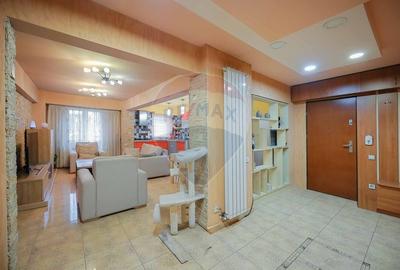 Apartament cu 4 camere de vânzare în zona Rogerius - 3