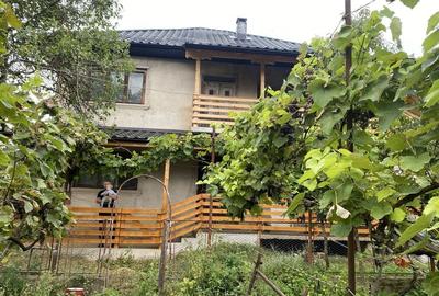 Casă cu 4 camere în Central - 5