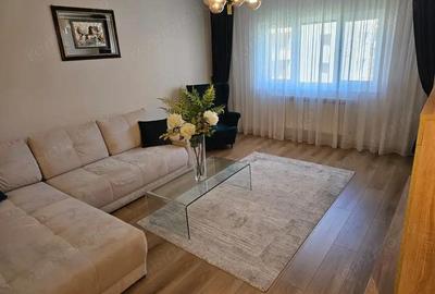 Apartament cu 3 camere decomandat în Vitan