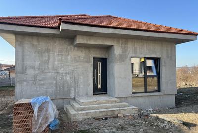 Casă cu 4 camere cu Teren 535 Mp în Central - 10