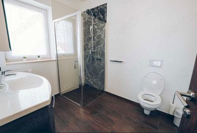 Casă cu 6 camere în Central - 2