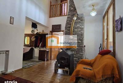 Casă cu 9 camere cu Teren 1800 Mp în Central - 6