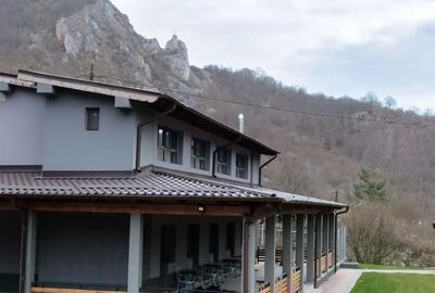 Casă cu 4 camere în Buru - 2