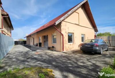 Casă cu 4 camere cu Teren 1255 Mp în 7 Noiembrie