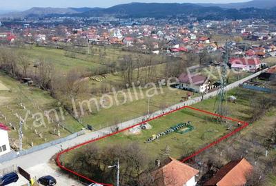 Teren de 1239 mp, în Central