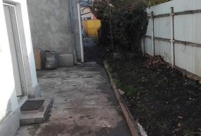 Semicentral,str.Iuliu Maniu,casa cu 2 camere,teren aferent din curte comuna - 6