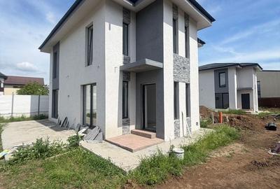 Casă individuală cu 4 camere cu Canalizare în Central - 3
