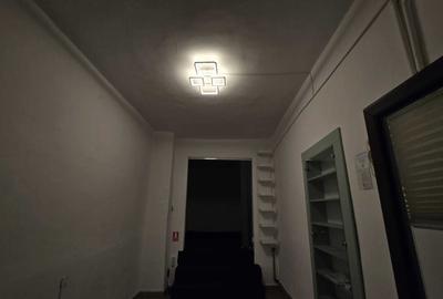 Spațiu comercial, de 22 mp, în Central - 5