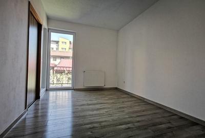 Apartament 2 camere semidecomandate,etaj intermediar,Florilor,Floresti - 19