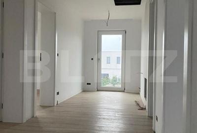 Casă cu 5 camere cu Teren 963 Mp în Ipotești - 9