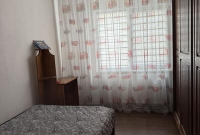 Apartament cu 3 camere decomandat în Central - 1