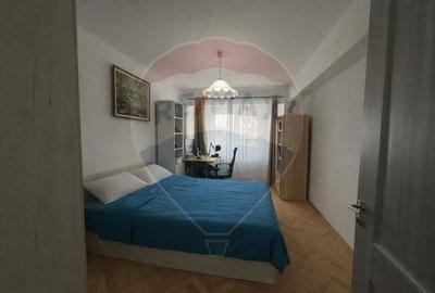 Apartament cu 3 camere decomandat în Andrei Mureșanu - 2