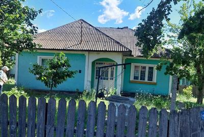 Casă cu 4 camere cu Teren 2700 Mp în Rădeni - 1