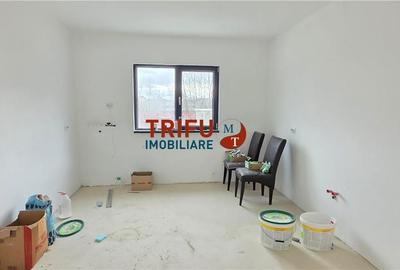 Casă cu 5 camere cu Teren 320 Mp în Micești - 17