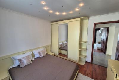 Apartament cu 2 camere decomandat, mobilat în Micro IV - 2