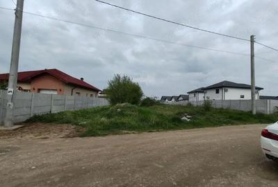 Teren de 5000 mp, în Central