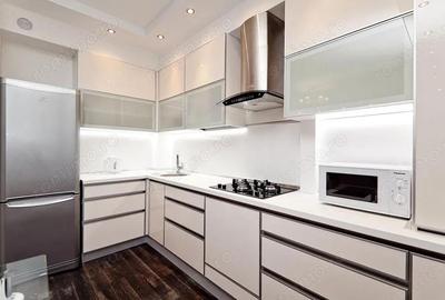 Garsonieră decomandată în Titan