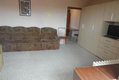 Garsonieră decomandată în Confecții - 7