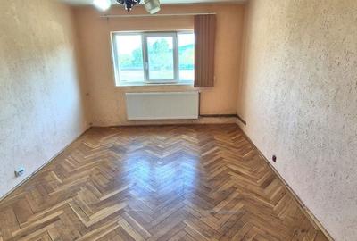 Apartament cu 3 camere decomandat în Alfa - 4