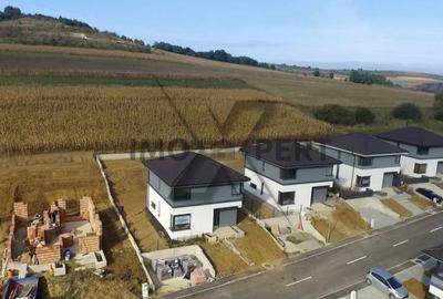 Casă individuală cu 4 camere cu Canalizare în Popești