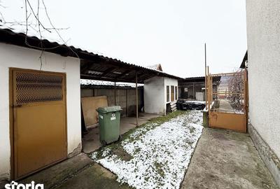 Casă cu 5 camere cu Teren 2754 Mp în Lugașu de Jos