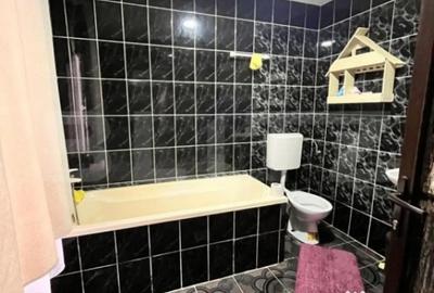 Casă cu 4 camere cu Teren 1400 Mp în Central - 3