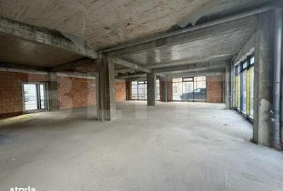 Spațiu comercial, de 371 mp, în Central - 4