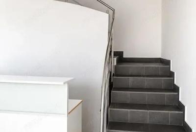 Spațiu comercial, de 350 mp, în Central - 1