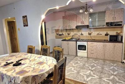Apartament cu 4 camere in zona Central - 1