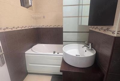 Apartament cu 3 camere decomandat în Drumul Taberei - 8